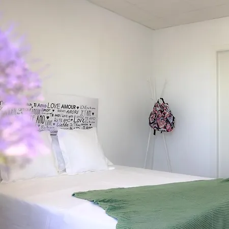 Benarraba Hostel ホステル Benarrabá