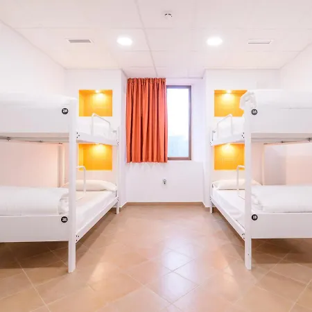ホステル Benarraba Hostel