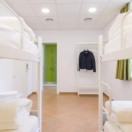 Benarraba Hostel ホステル