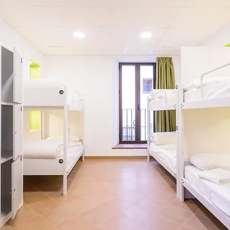 Benarraba Hostel ホステル Benarrabá