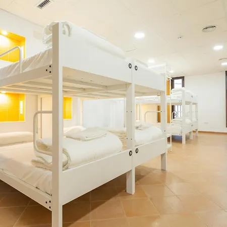 Benarraba Hostel *