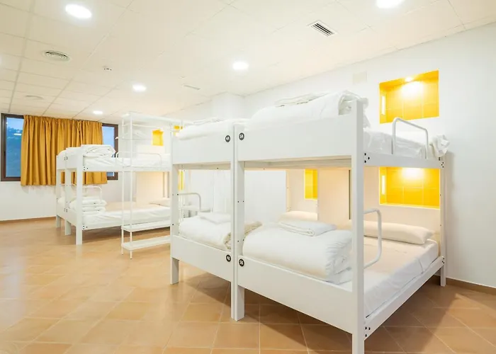 Benarrabá Hostel