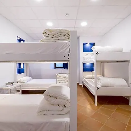 Benarraba Hostel *