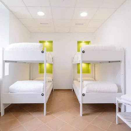 Benarraba Hostel *