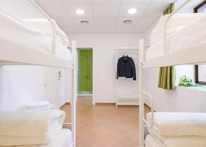 Benarraba Hostel بيت شباب