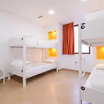 Benarraba Hostel *