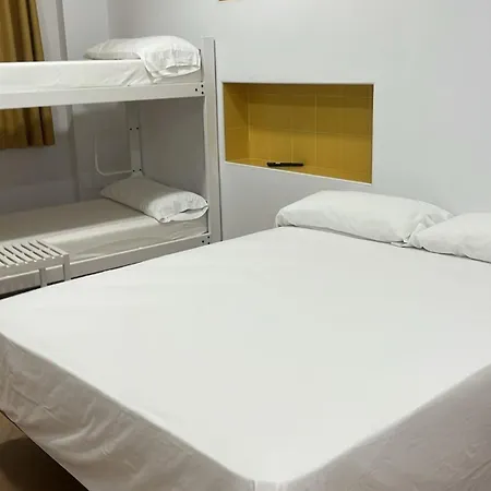Benarraba Hostel بيت شباب
