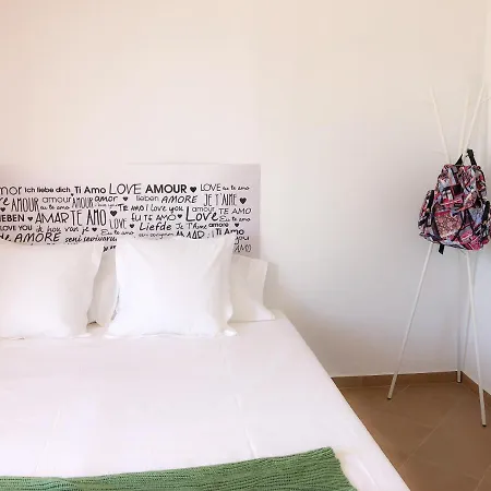 Benarraba Hostel *