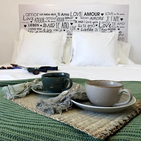 بيت شباب Benarraba Hostel