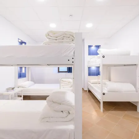 بيت شباب Benarraba Hostel *