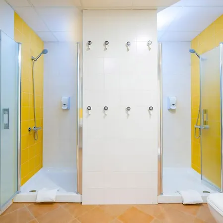 Benarraba Hostel بيت شباب