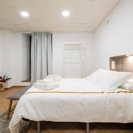 بيت شباب Benarraba Hostel *