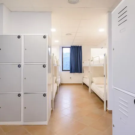 بيت شباب Benarraba Hostel *