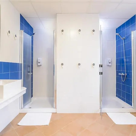 Benarraba Hostel بيت شباب
