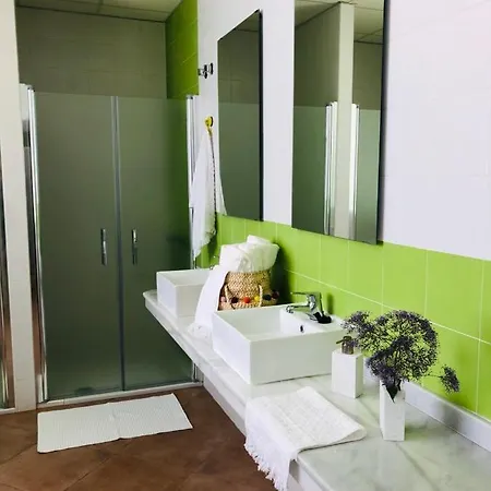 Benarraba Hostel