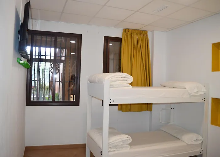 Benarraba Hostel