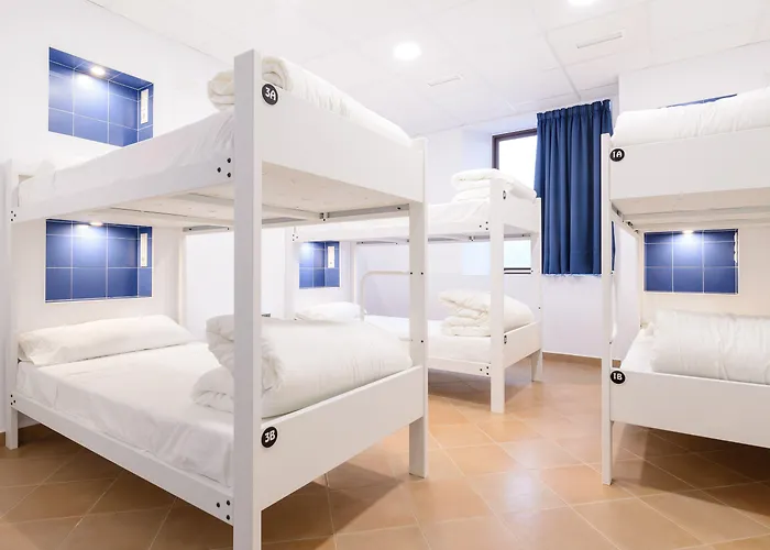 Benarraba Hostel