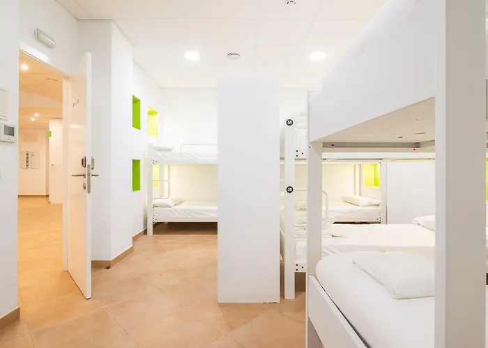 Benarraba Hostel