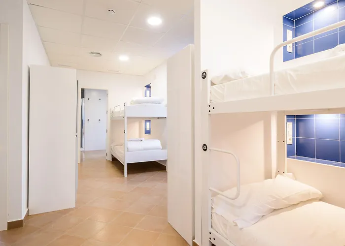 Benarraba Hostel *