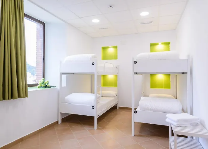 ホステル Benarraba Hostel